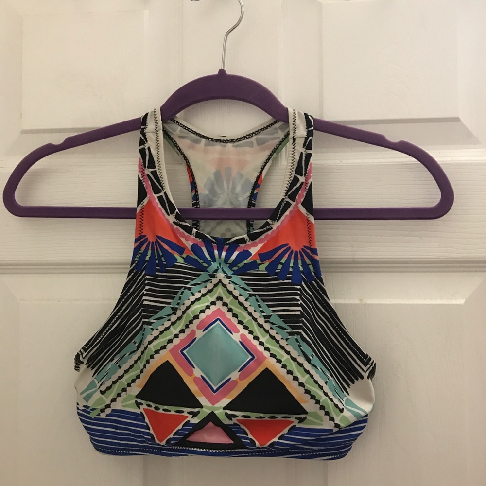 LIKE NEW AEROPOSTALE JUNIORS SWIMSUIT TOP MULTI